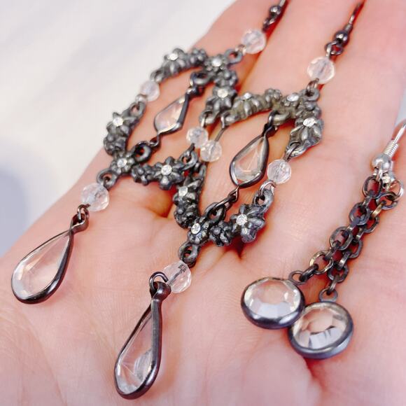 VTG Lot Of 2 Gothic Black Metal Rhinestone Glass Bead Earrings Y2K - Picture 11 of 12